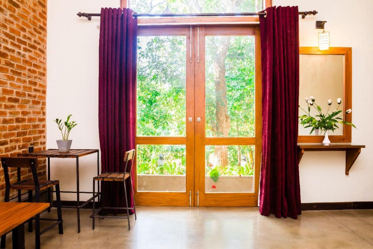 Roshara Nalla Giriulla Exterior foto